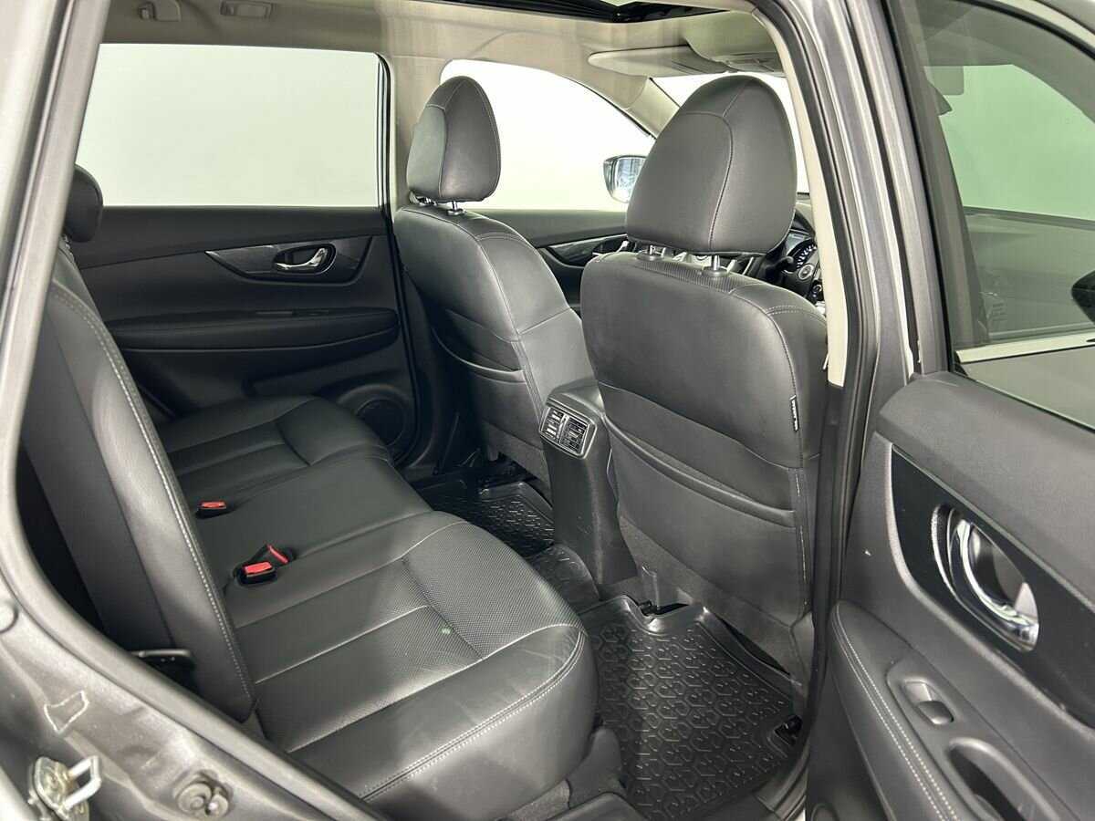 Б/У Ниссан Икс-Трейл 2017 года. Фото: #14