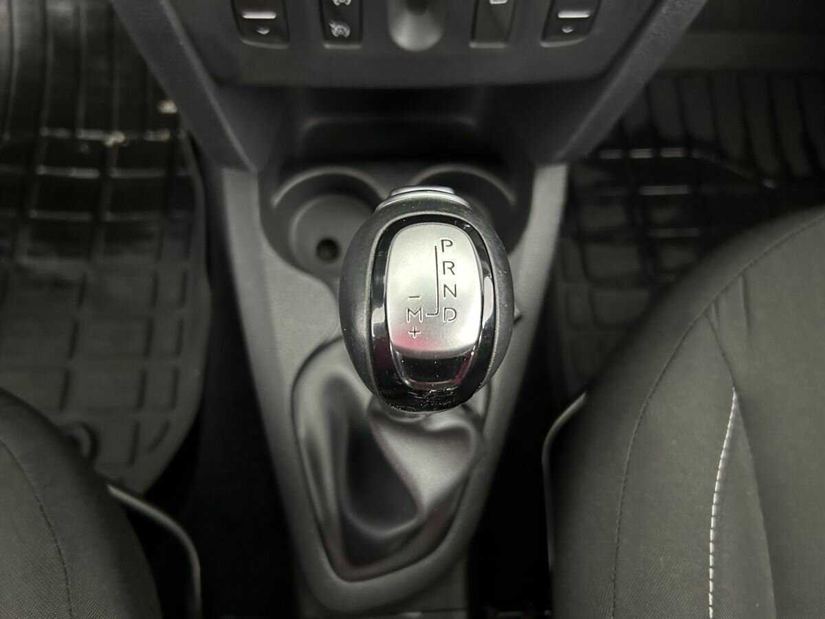 Б/У Рено Сандеро 2016 года. Фото: #10