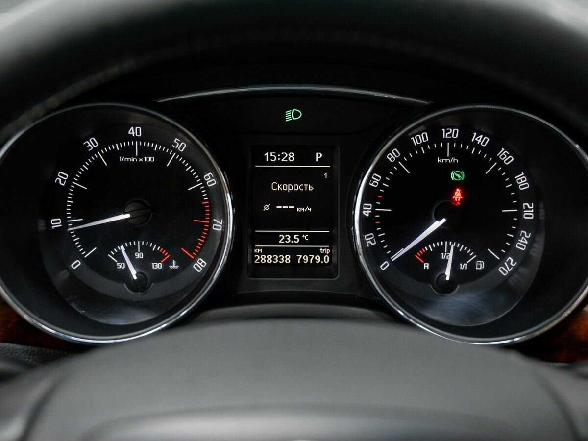 Б/У Шкода Суперб 2012 года. Фото: #20