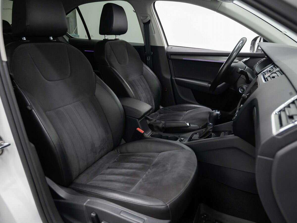 Б/У Шкода Октавия 2017 года. Фото: #11