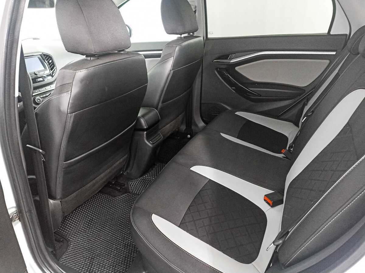 Б/У Лада (ВАЗ) Веста 2017 года. Фото: #9