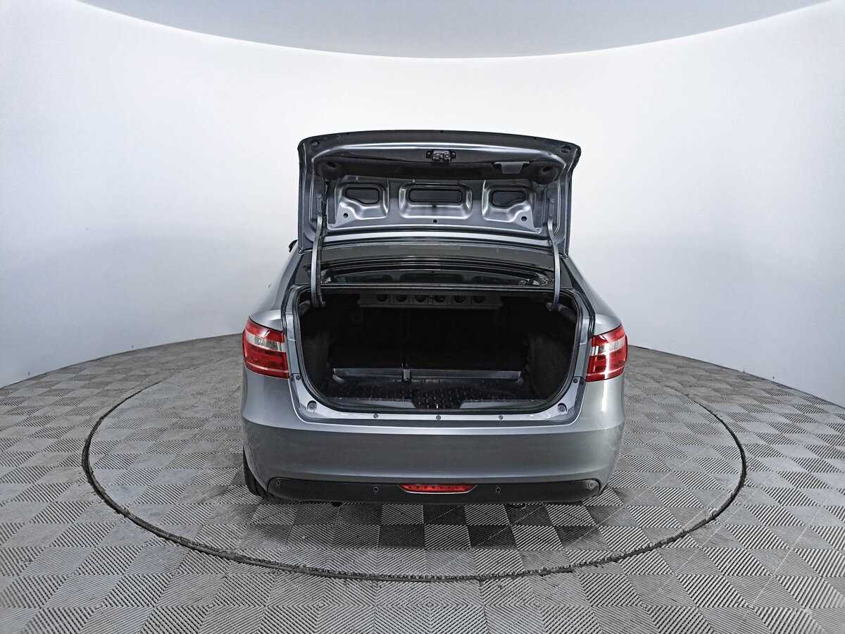 Б/У Лада (ВАЗ) Веста 2017 года. Фото: #9