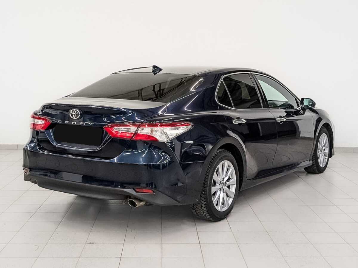 Б/У Тойота Камри 2018 года. Фото: #4