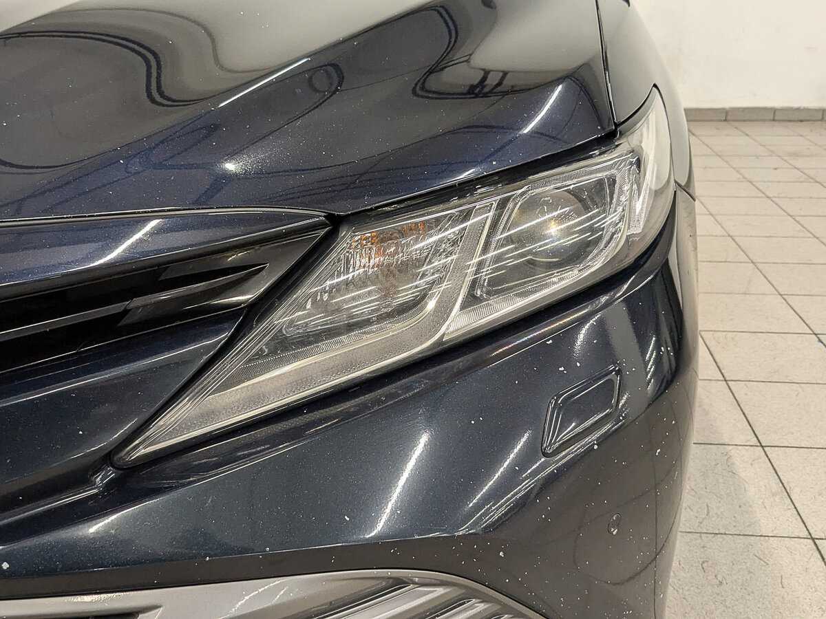 Б/У Тойота Камри 2018 года. Фото: #10