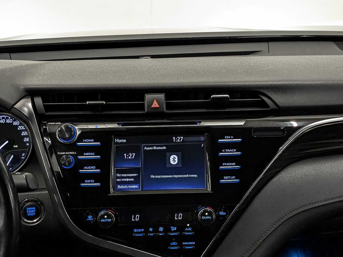 Б/У Тойота Камри 2018 года. Фото: #16