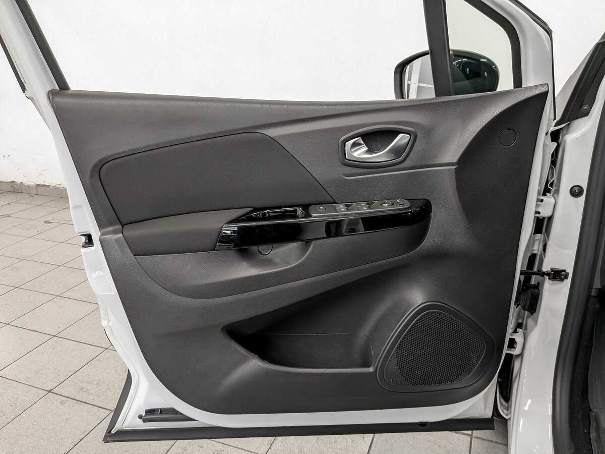 Б/У Рено Каптюр 2021 года. Фото: #16