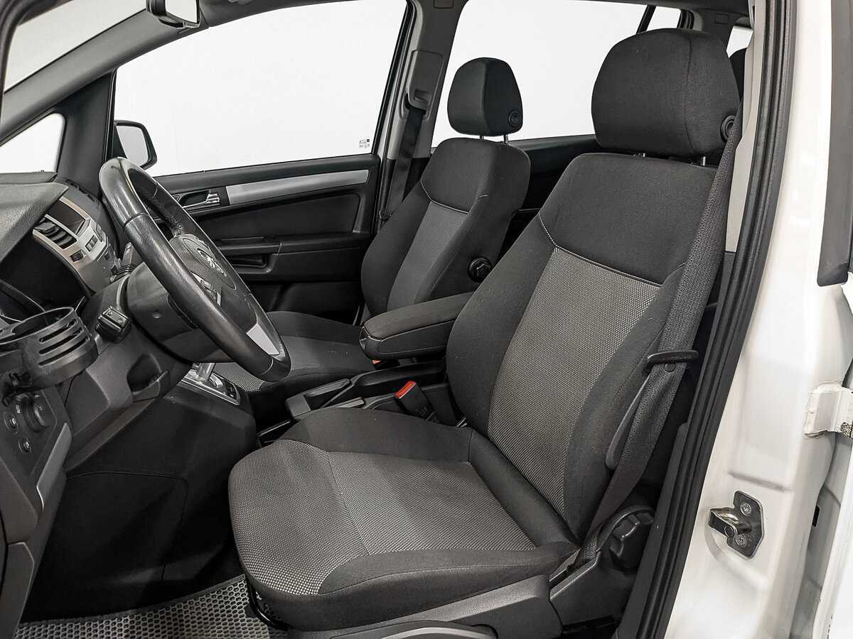 Б/У Опель Зафира 2013 года. Фото: #19