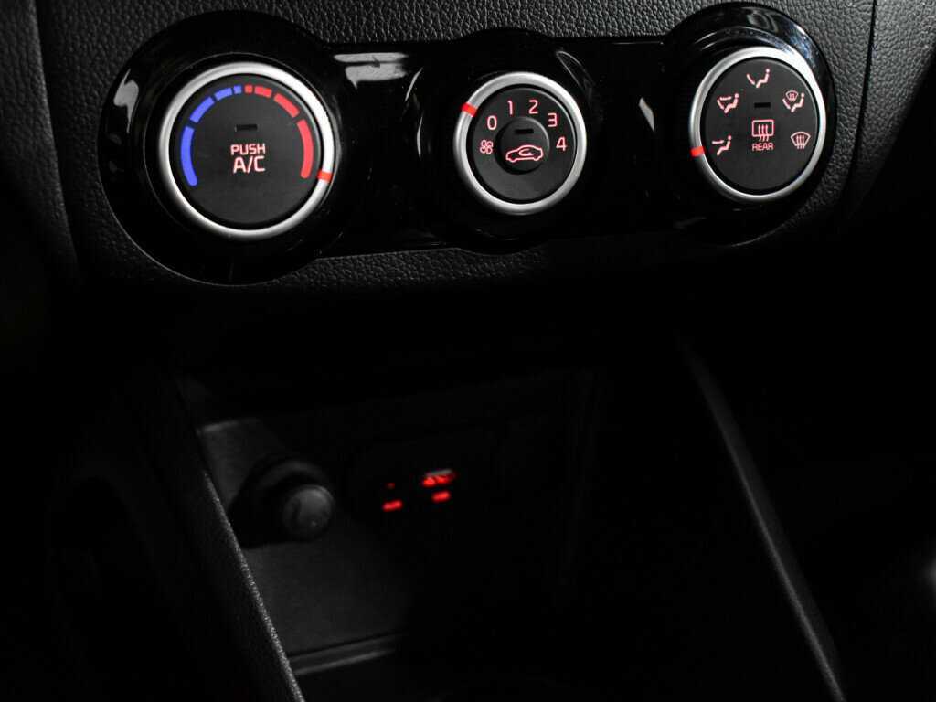 Б/У Киа Рио 2016 года. Фото: #17