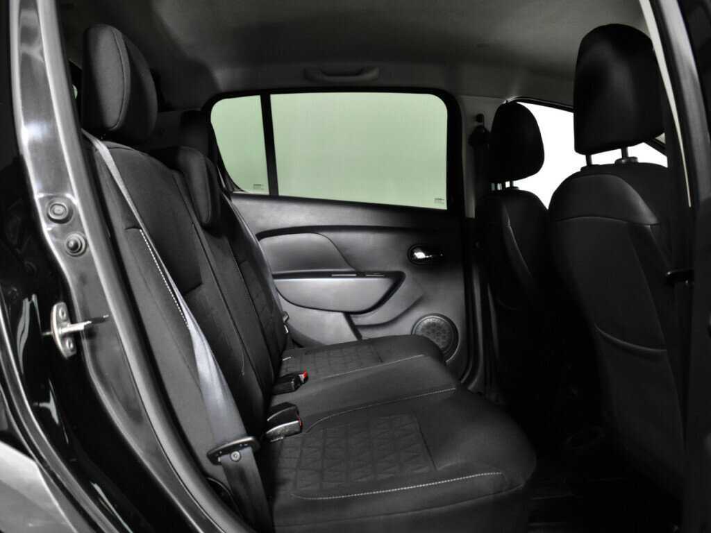 Б/У Рено Сандеро 2017 года. Фото: #9