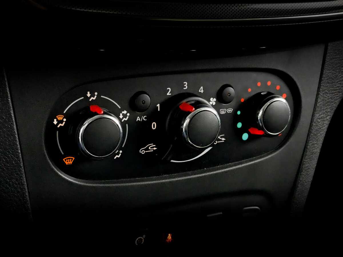 Б/У Рено Сандеро 2018 года. Фото: #24