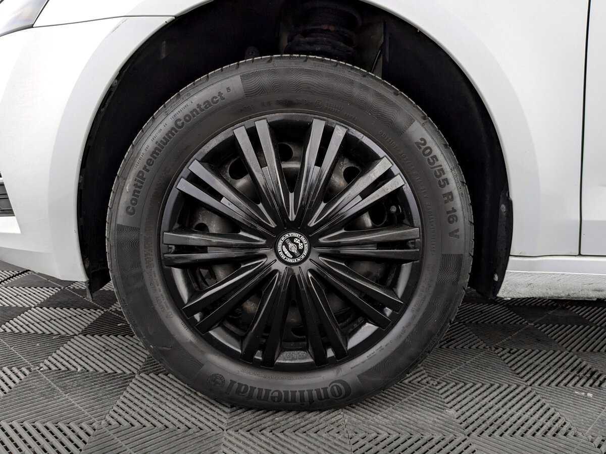 Б/У Шкода Октавия 2018 года. Фото: #17