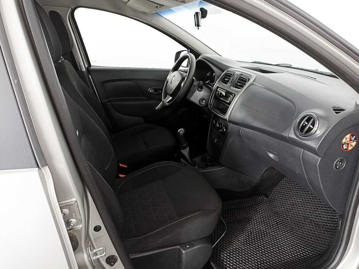 Б/У Рено Сандеро 2017 года. Фото: #8