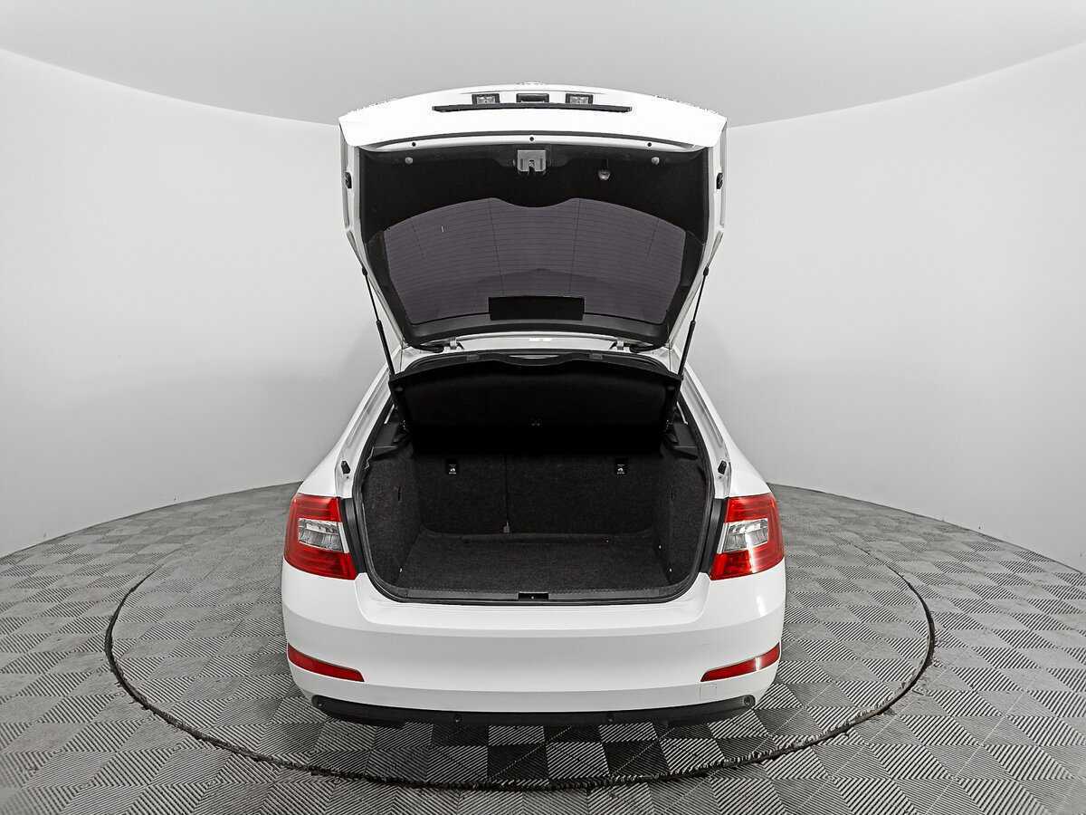 Б/У Шкода Октавия 2014 года. Фото: #9