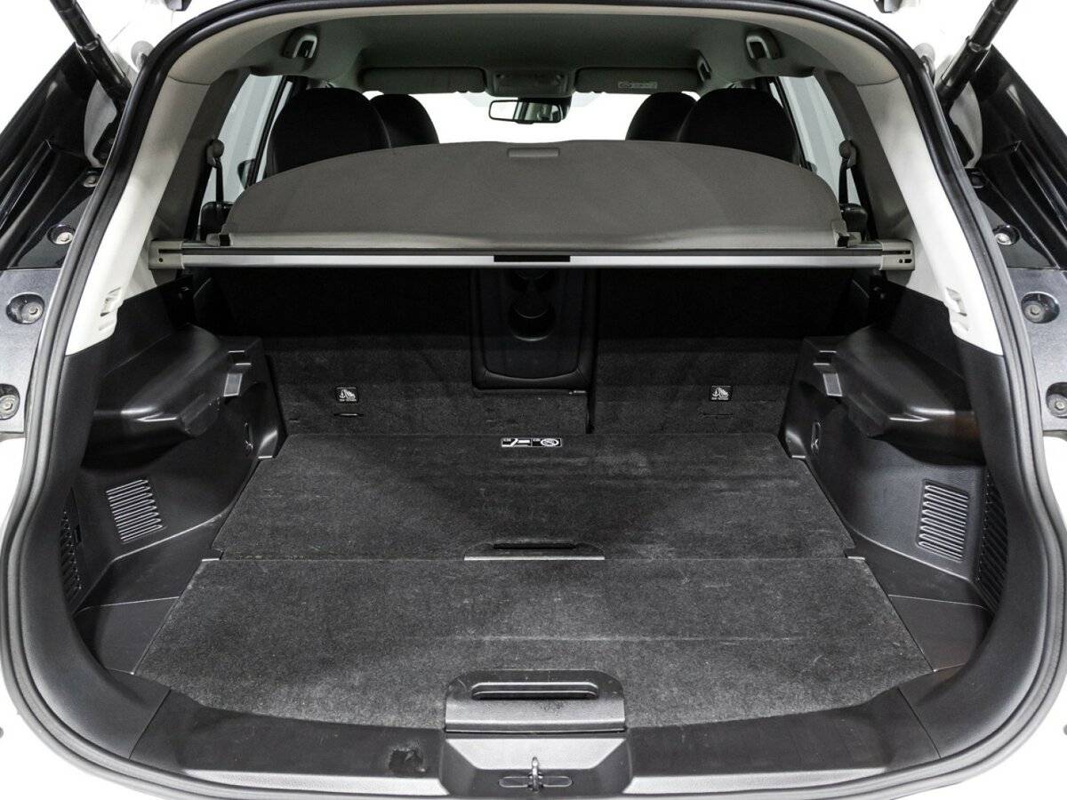 Б/У Ниссан Икс-Трейл 2019 года. Фото: #14