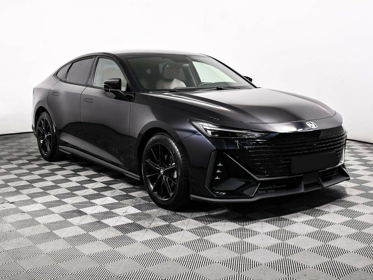 Б/У Чанган УНИ-В 2022 года. Фото: #2