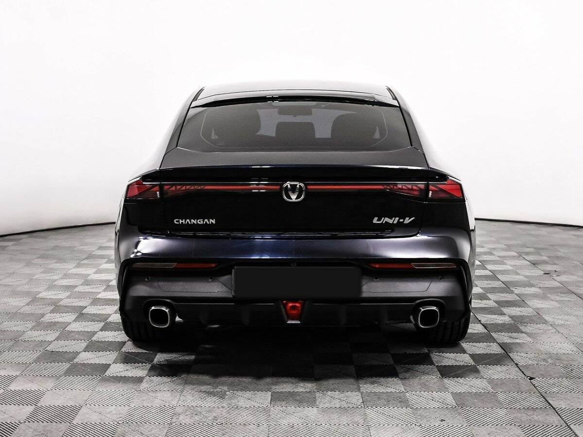 Б/У Чанган УНИ-В 2022 года. Фото: #5