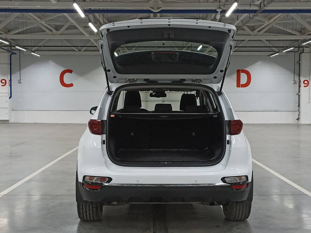 Б/У Киа Спортейдж 2020 года. Фото: #9