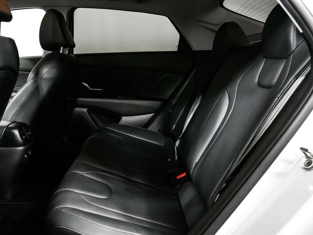 Б/У Хендай Елантра 2023 года. Фото: #11