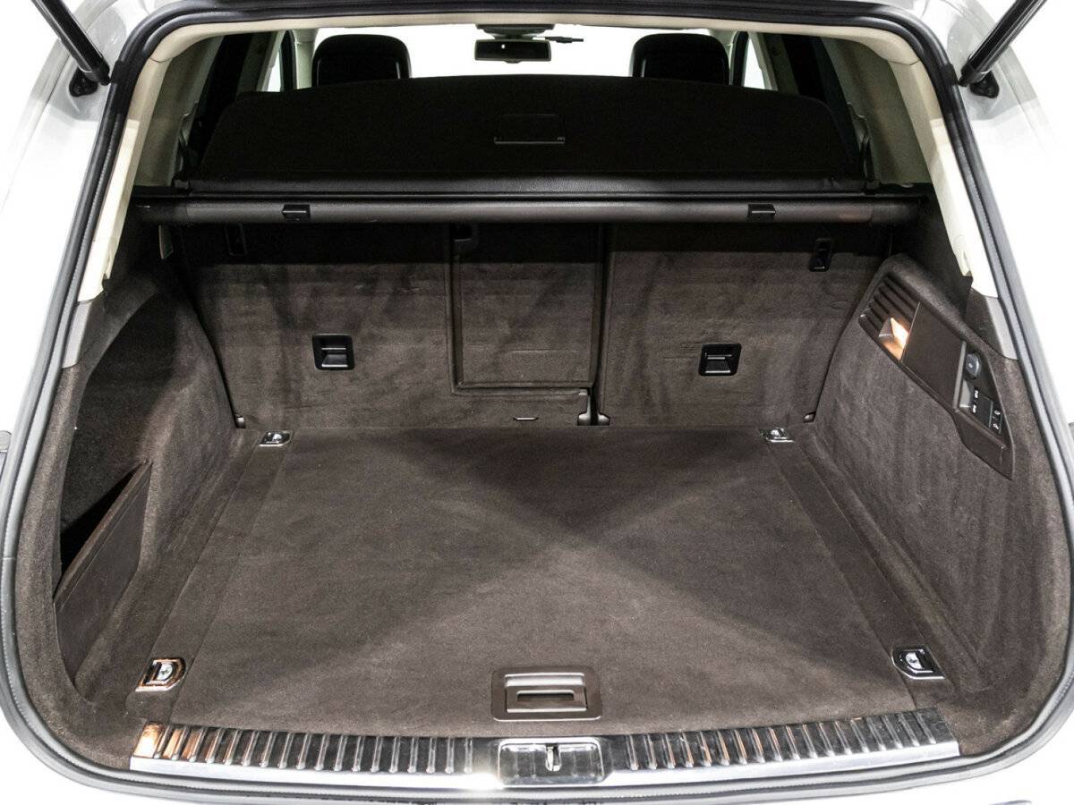 Б/У Фольксваген Туарег 2013 года. Фото: #14