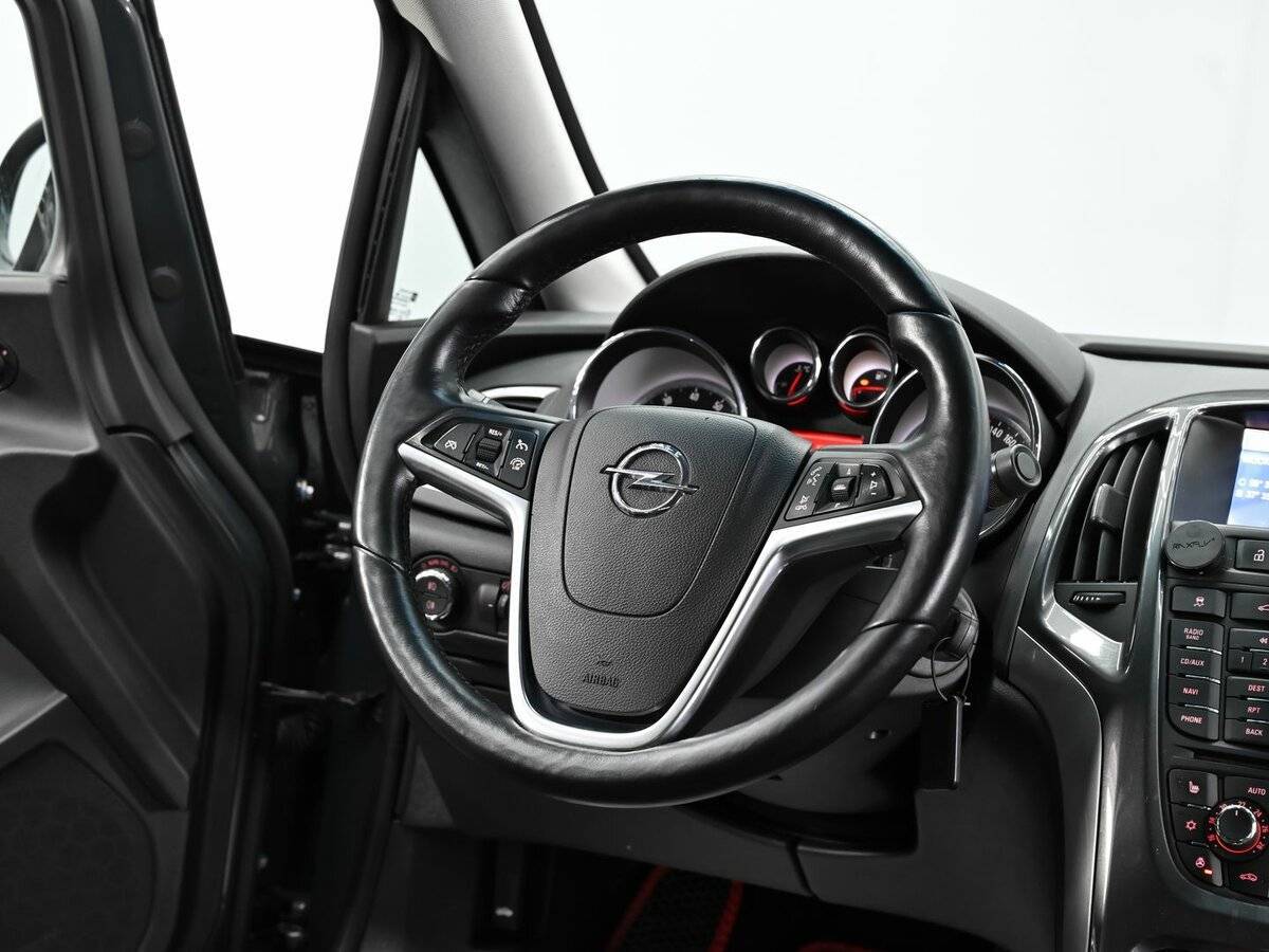 Б/У Опель Астра 2013 года. Фото: #8