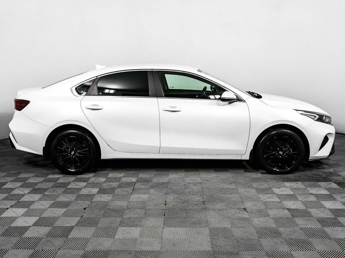 Б/У Киа Церато 2022 года. Фото: #3