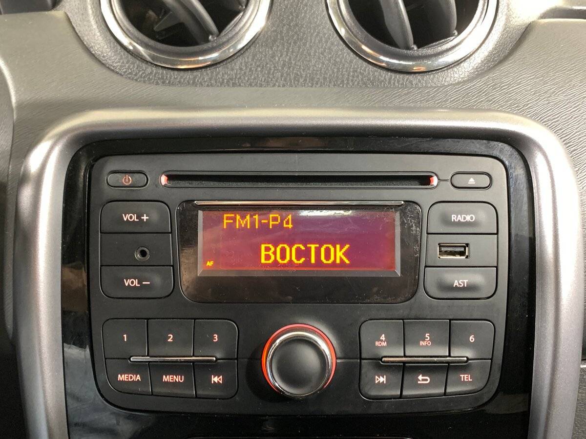 Б/У Рено Дастер 2013 года. Фото: #14