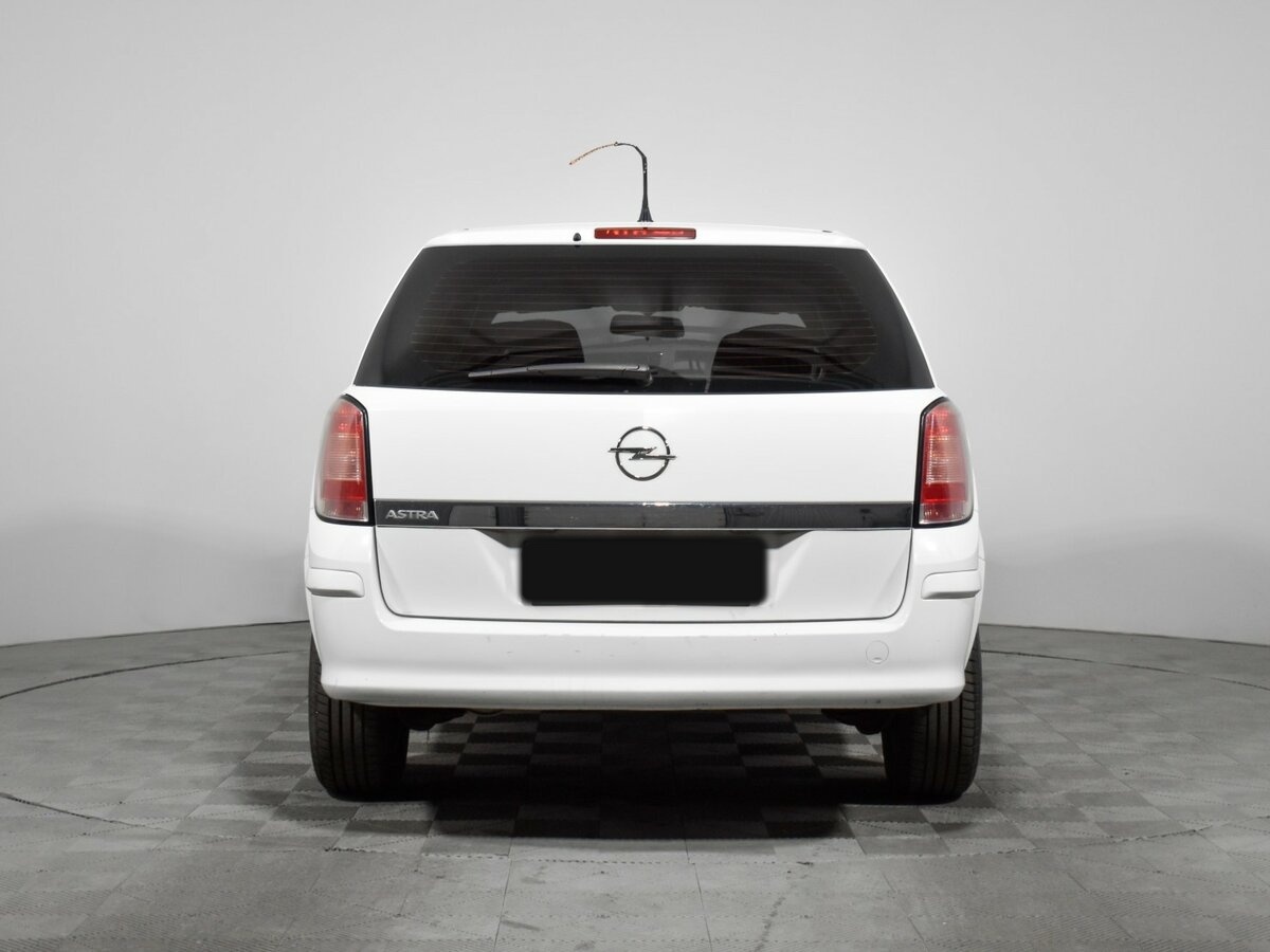 Б/У Опель Астра 2013 года. Фото: #5