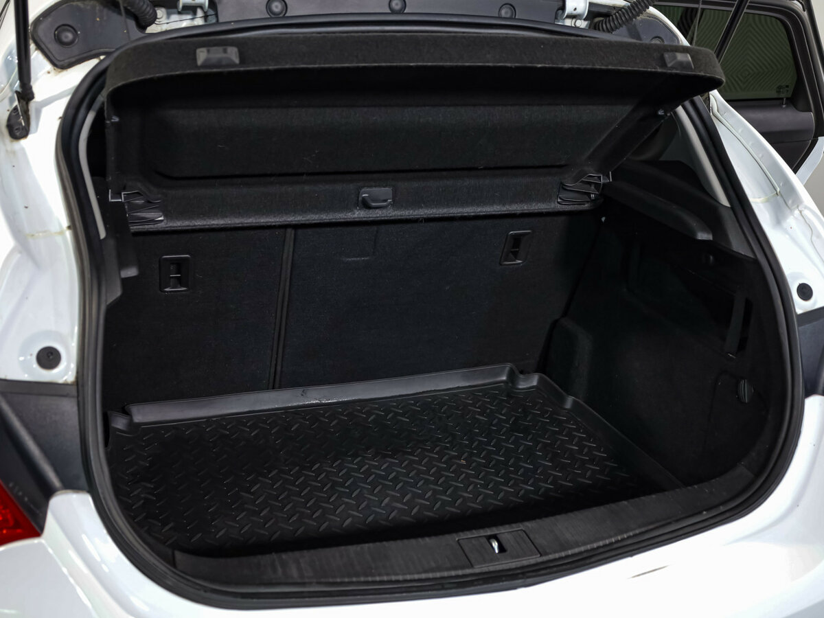 Б/У Опель Астра 2014 года. Фото: #21