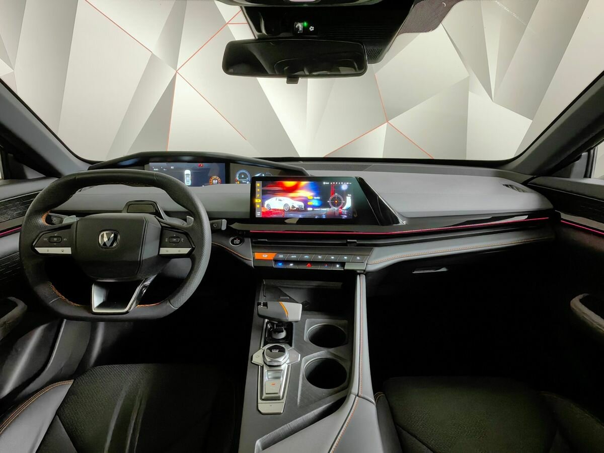 Б/У Чанган УНИ-В 2023 года. Фото: #9