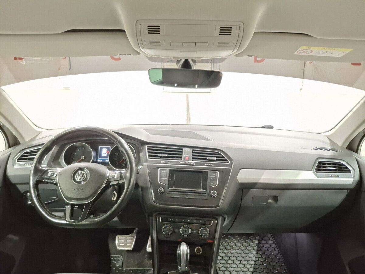 Б/У Фольксваген Тигуан 2017 года. Фото: #13