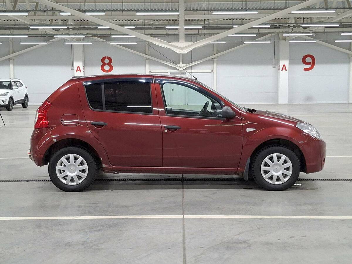 Б/У Рено Сандеро 2014 года. Фото: #3