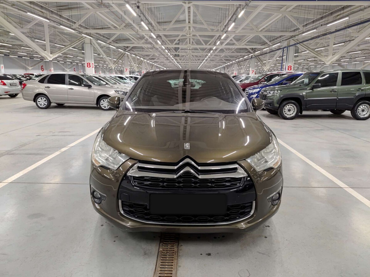 Б/У Ситроен ДС4 2012 года. Фото: #1