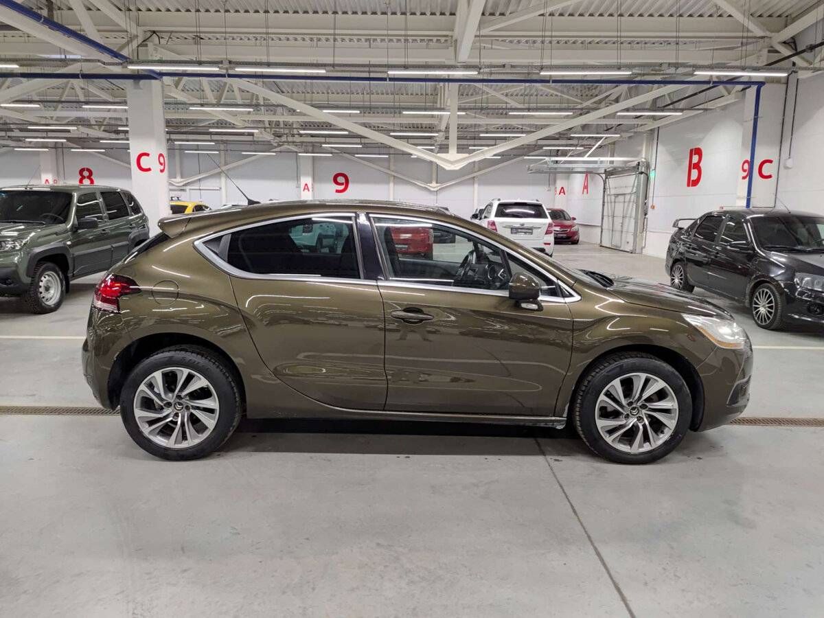 Б/У Ситроен ДС4 2012 года. Фото: #3