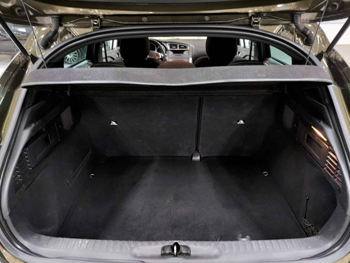 Б/У Ситроен ДС4 2012 года. Фото: #9