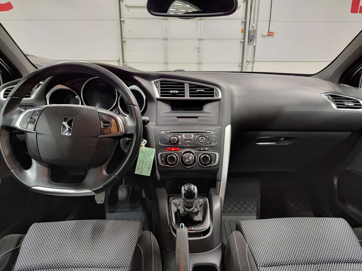 Б/У Ситроен ДС4 2012 года. Фото: #13