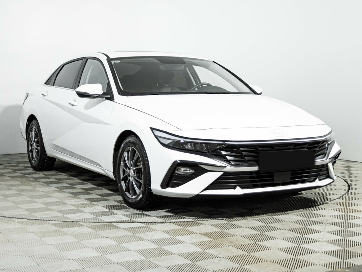 Б/У Хендай Елантра 2023 года. Фото: #2