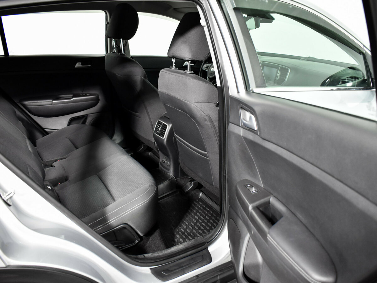 Б/У Киа Спортейдж 2017 года. Фото: #11