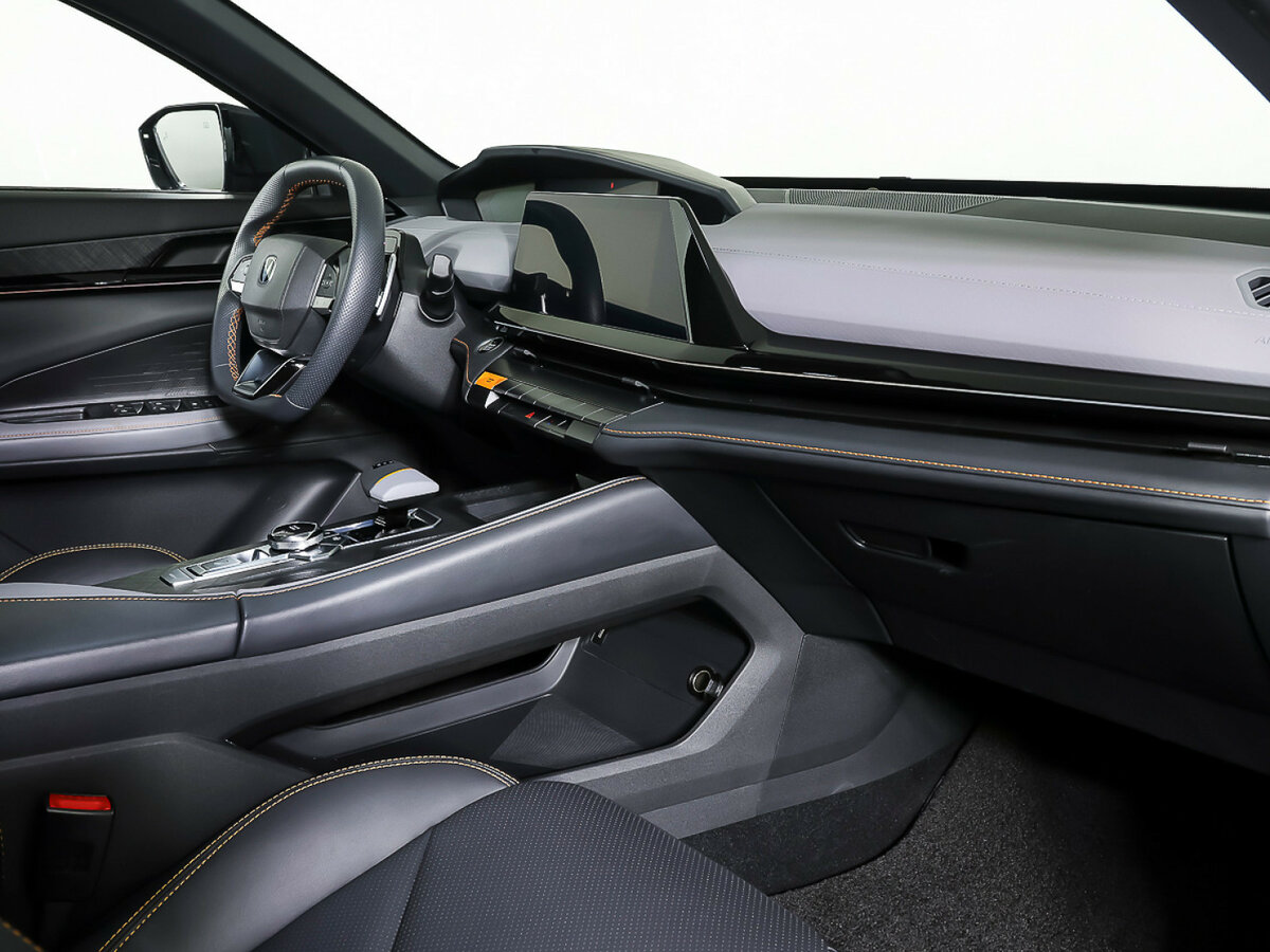 Б/У Чанган УНИ-В 2023 года. Фото: #10