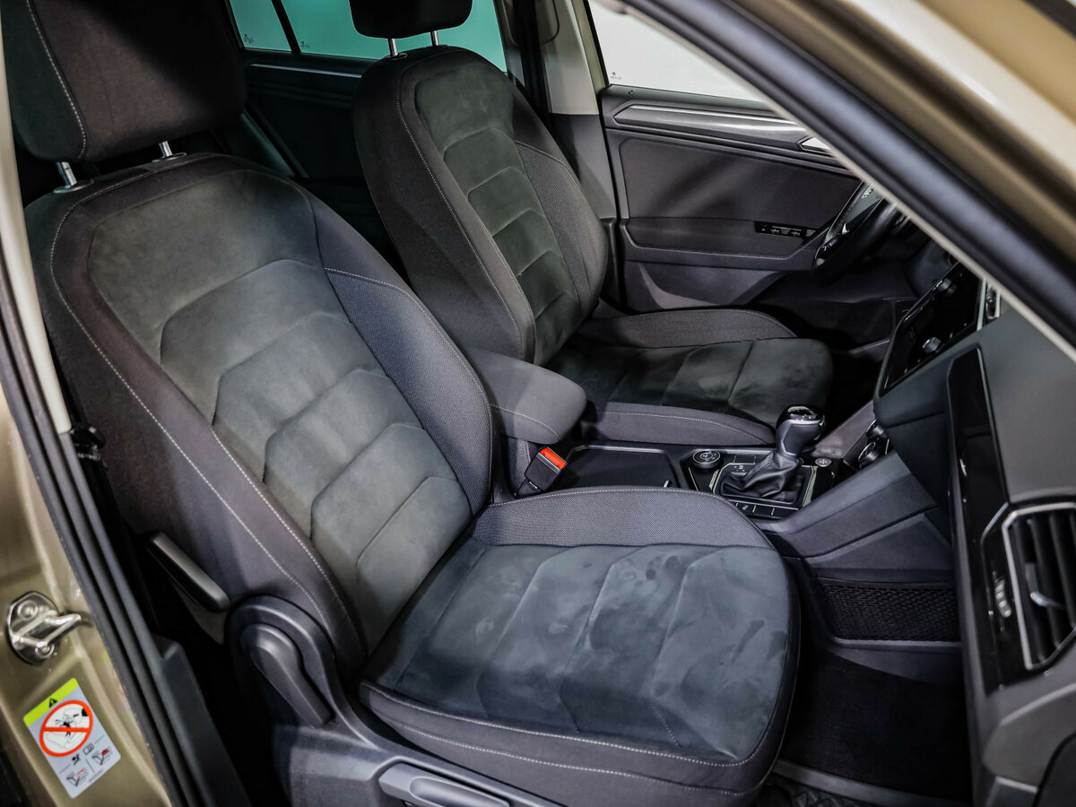 Б/У Фольксваген Тигуан 2020 года. Фото: #23