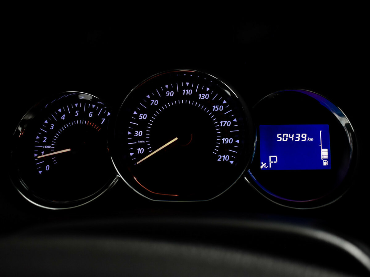 Б/У Рено Сандеро 2016 года. Фото: #17