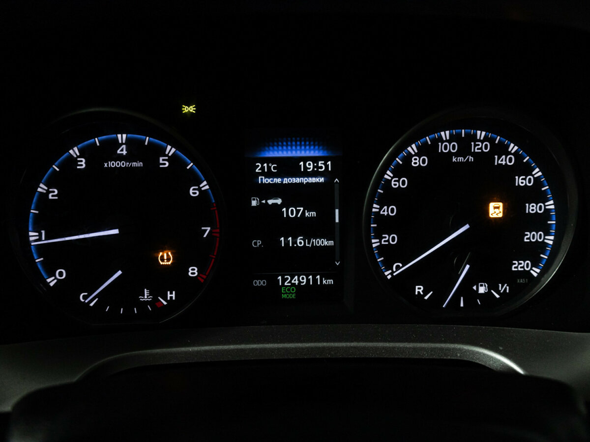 Б/У Тойота Рав4 2018 года. Фото: #9