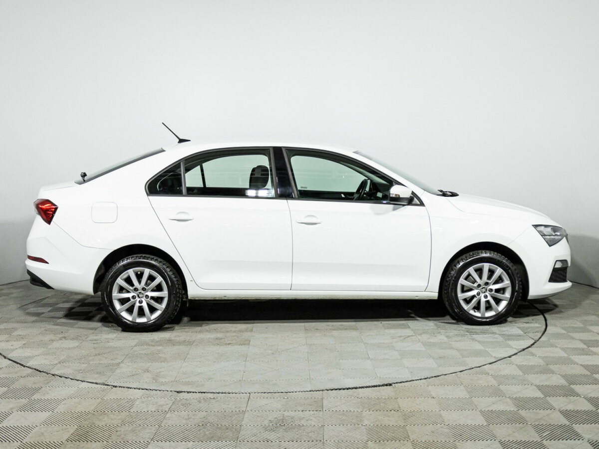 Б/У Шкода Рапид 2022 года. Фото: #3