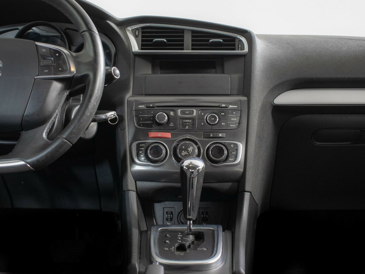 Б/У Ситроен Ц4 2013 года. Фото: #10