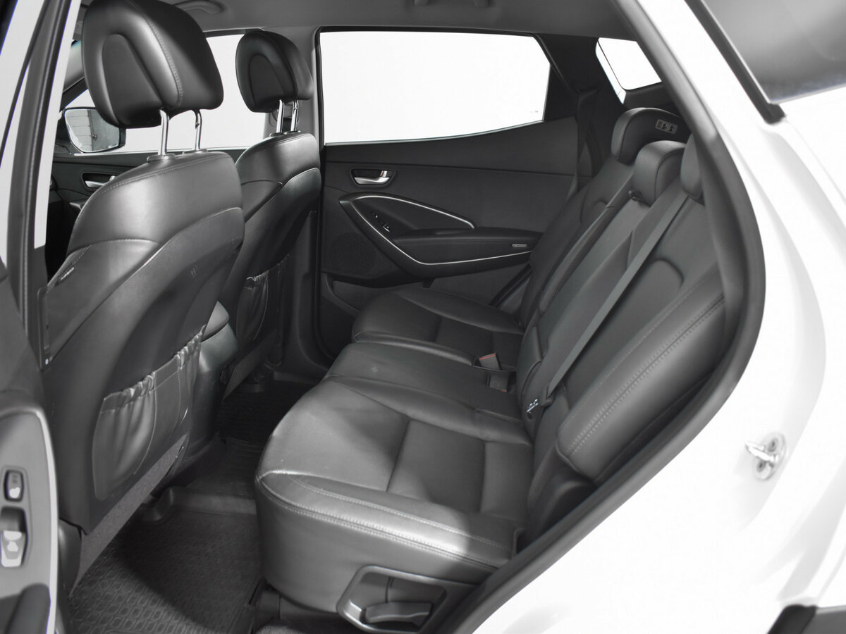 Б/У Хендай Санта Фе 2015 года. Фото: #9