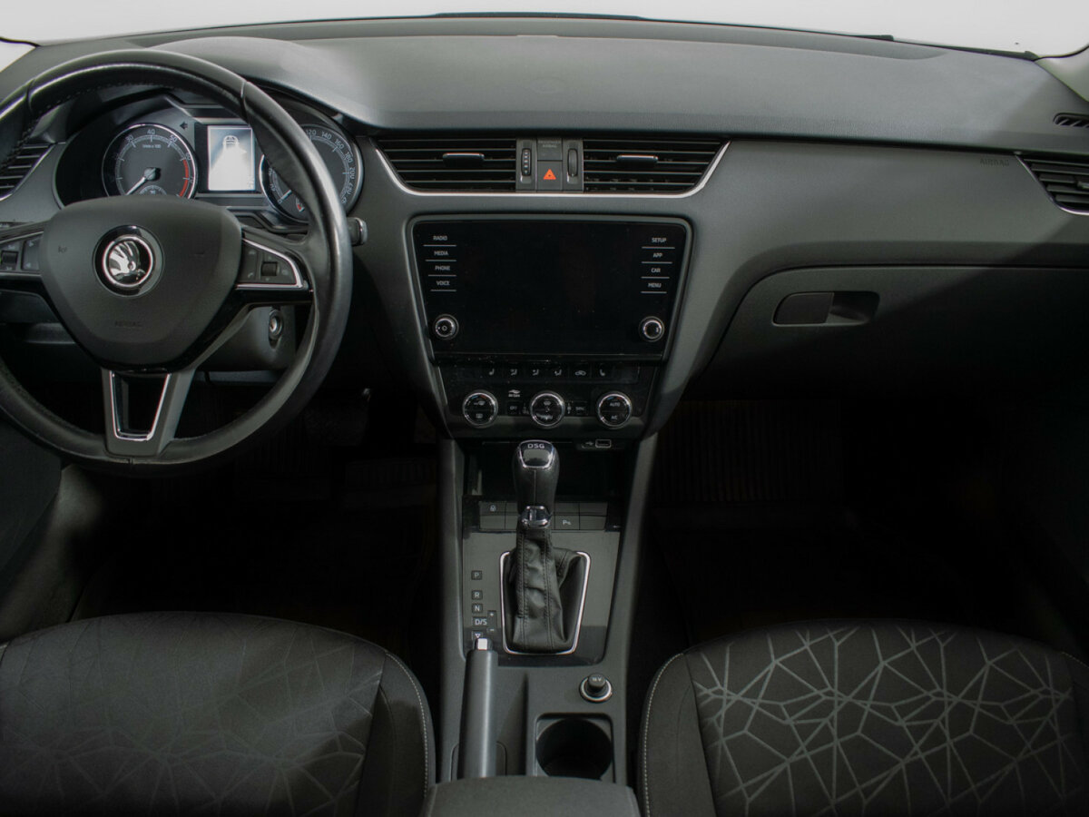 Б/У Шкода Октавия 2018 года. Фото: #10