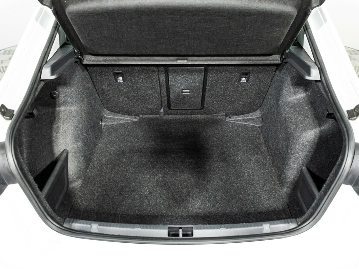 Б/У Шкода Рапид 2021 года. Фото: #14