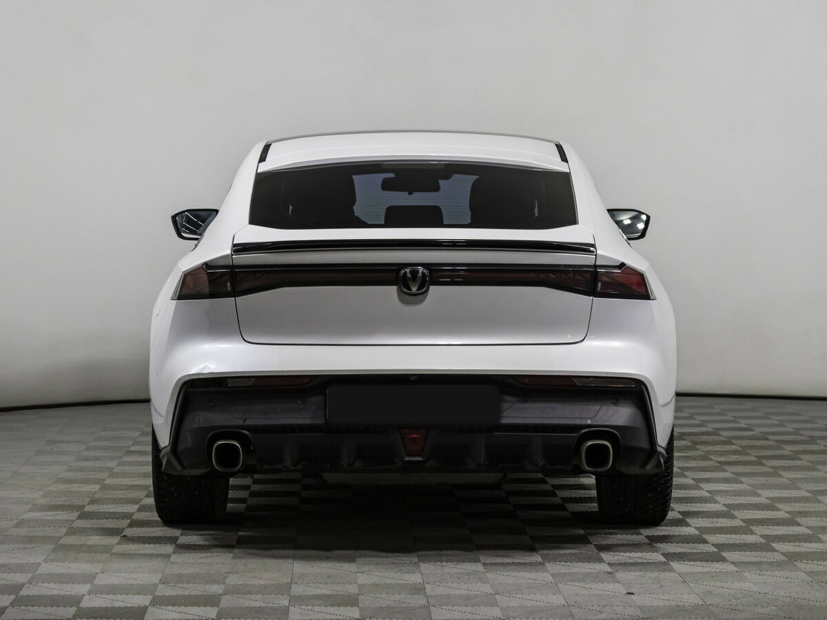 Б/У Чанган УНИ-В 2023 года. Фото: #4