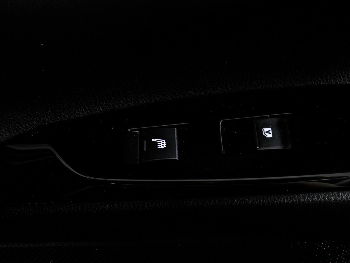 Б/У Тойота Камри 2019 года. Фото: #15