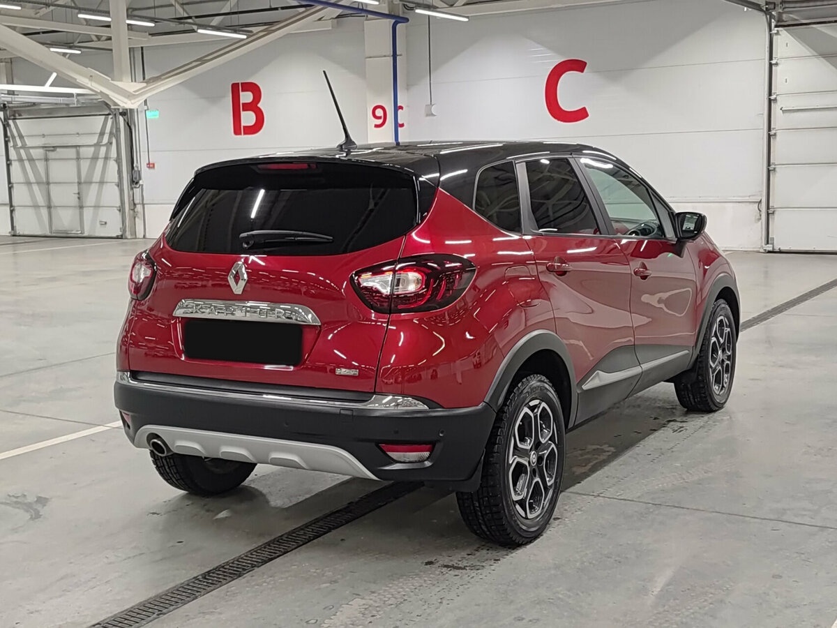 Б/У Рено Каптюр 2020 года. Фото: #4