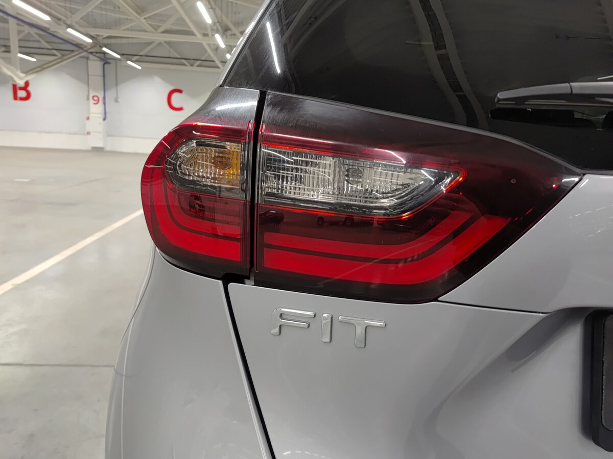 Б/У Хонда Фит 2020 года. Фото: #8